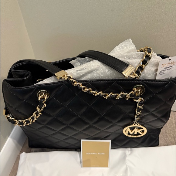 Michael Kors Susannah Large Leather Quilted Tote NWT - Picture 12 of 14